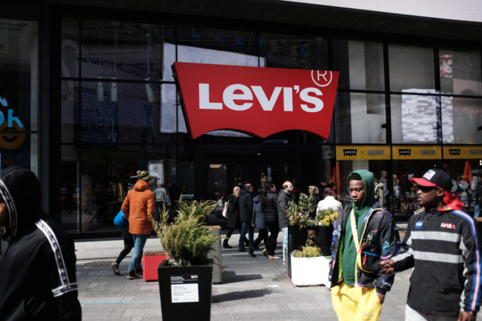 levis employee discount